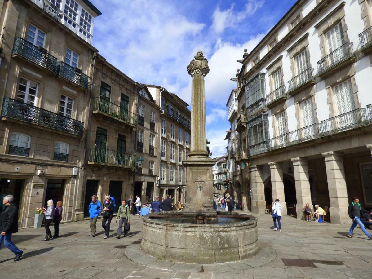 شقة سانتياغو دي كومبوستيلا  في Apto. En Plaza De Cervantes المظهر الخارجي الصورة